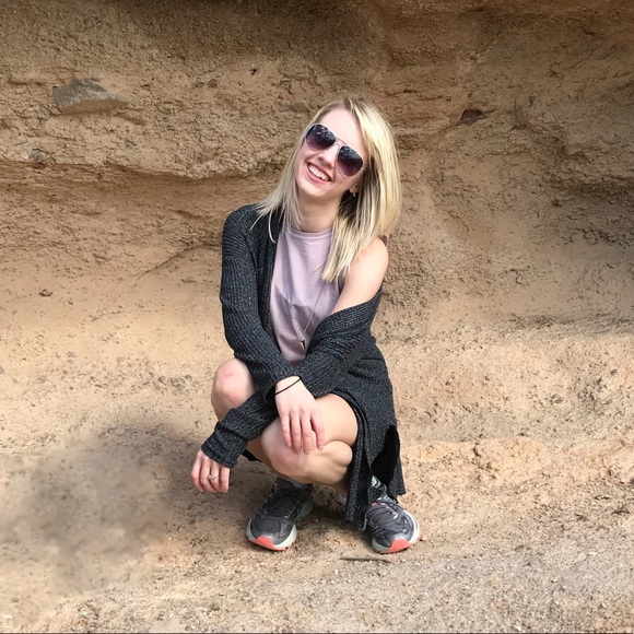 Meet your Posher, Jess - Picture 1 of 1